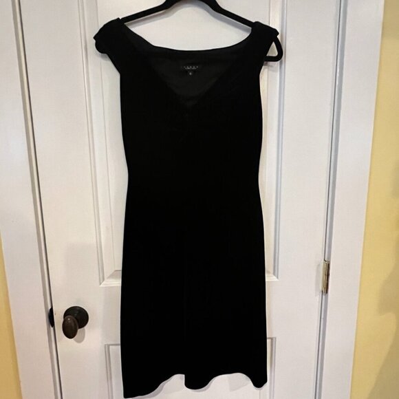 Laundry By Shelli Segal Dresses & Skirts - Laundry  Black Dress Size 6